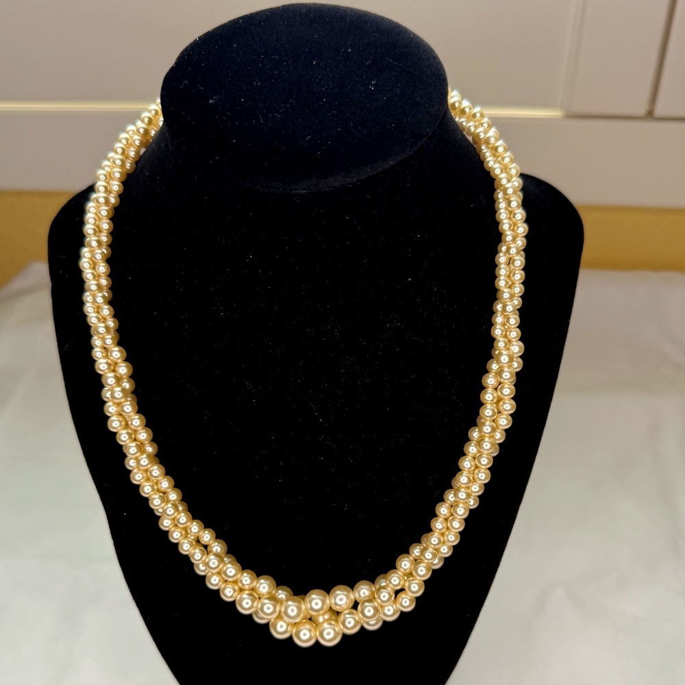 Vintage Napier faux ivory graduated pearl 3 strand twisted necklace 18"